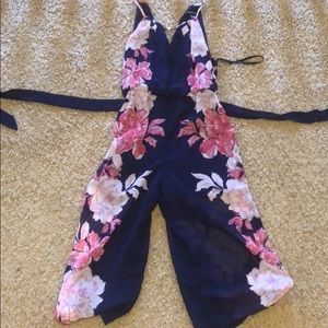 Adorable girls jumper